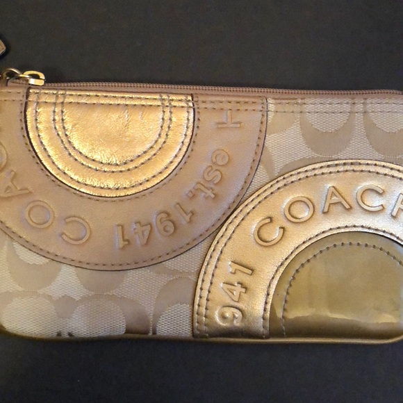 Coach Wristlet - Picture 2 of 7
